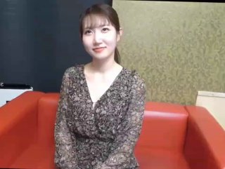 【探花阿城】新人约操苗条小姐姐，老汉推车观音坐莲，姿势繁多体力强悍，激情四射