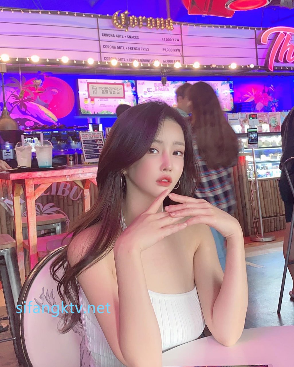【2023-07-18】Horny nurse wants sxx..💋.m4v
